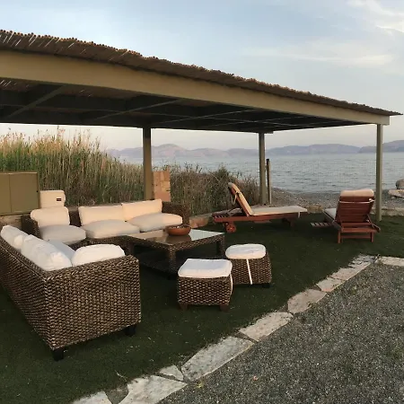 Opensea Private & Tennis Court